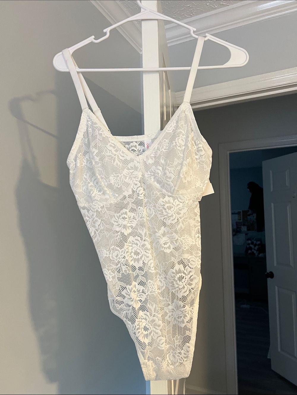 Colsie White Floral Lace Bodysuit